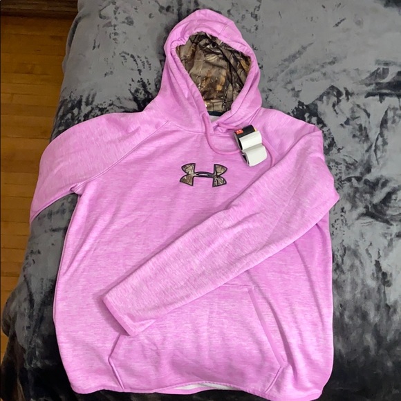 Under Armour Tops - NTW Underarmour Sweatshirt
